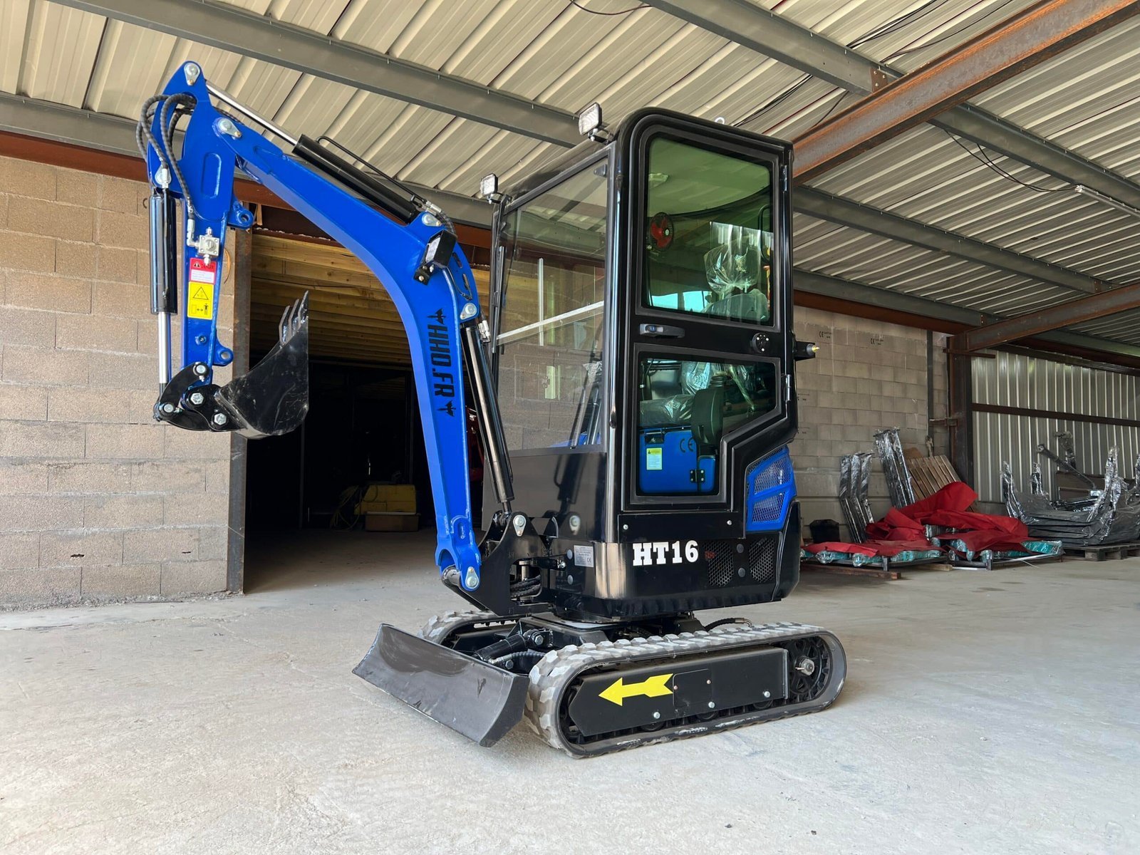 Minibagger HT16 – Kabine – Bild 5