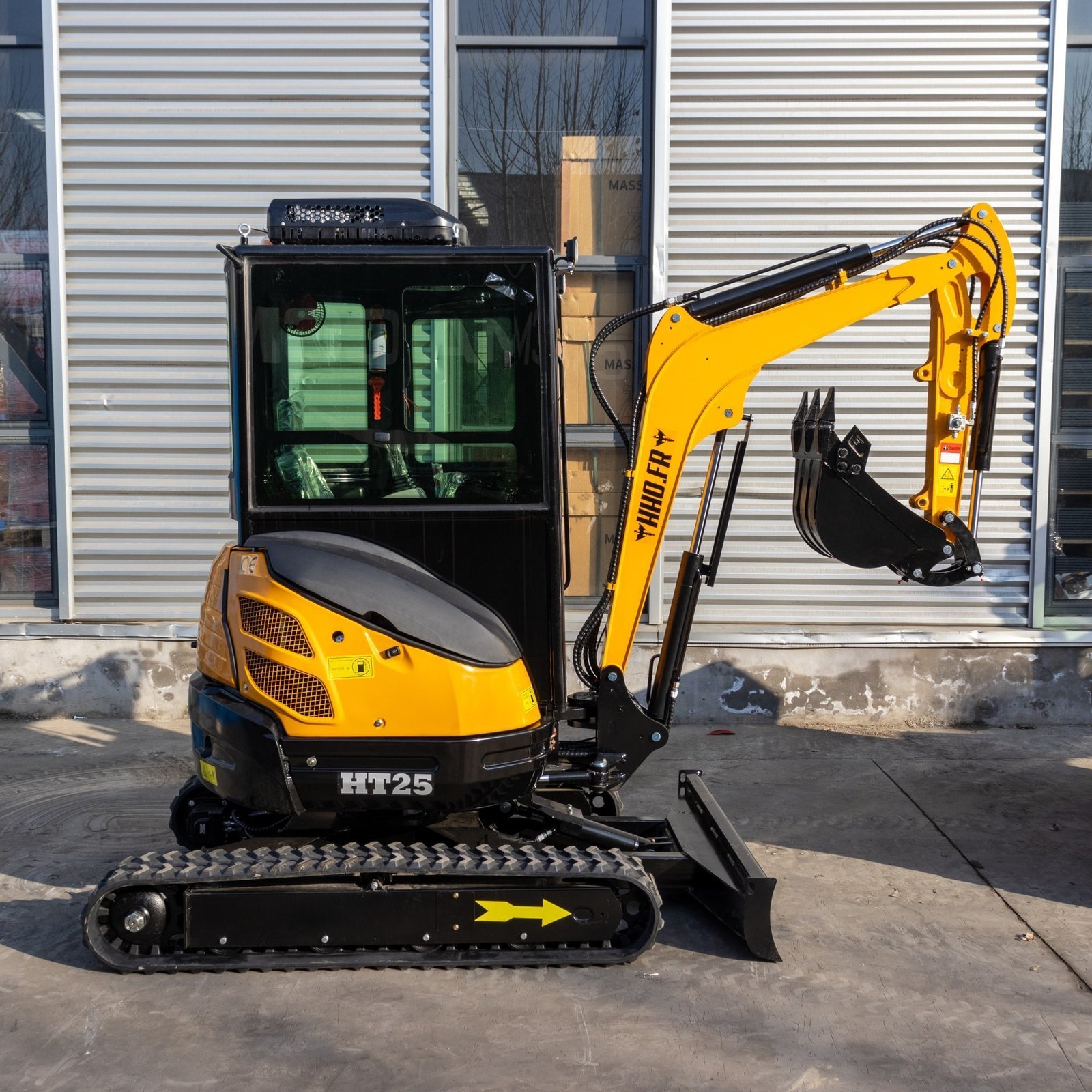 Minibagger HT25 – Kabine – Bild 3