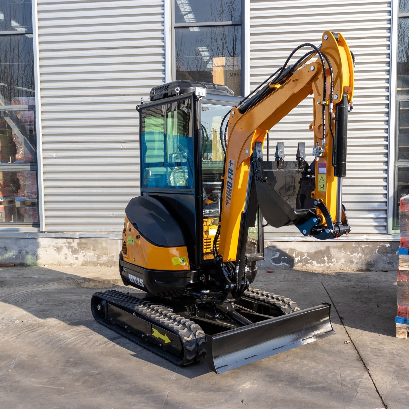 Minibagger HT25 – Kabine – Bild 4