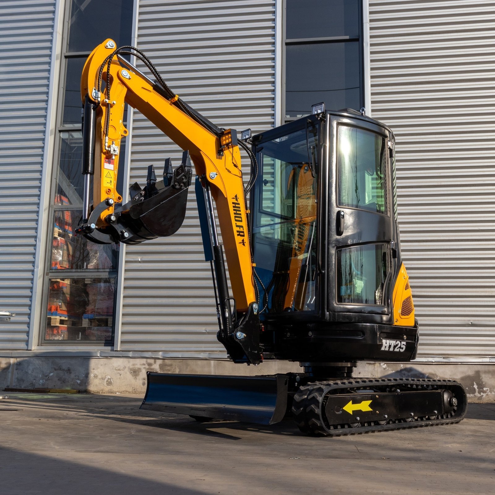 Minibagger HT25 – Kabine – Bild 5