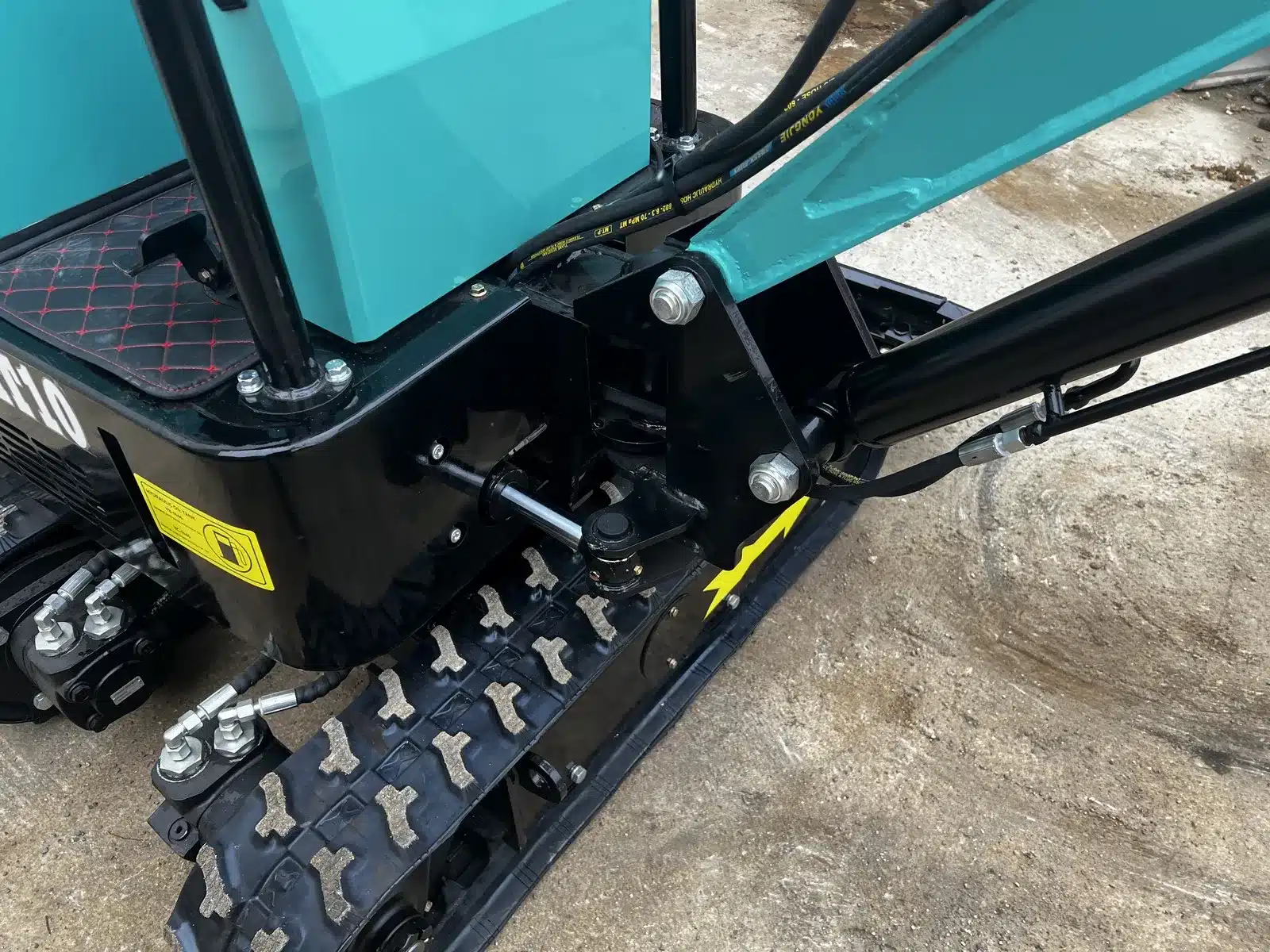 Minibagger HT10 – Variable Laufwerksbreite – Bild 6