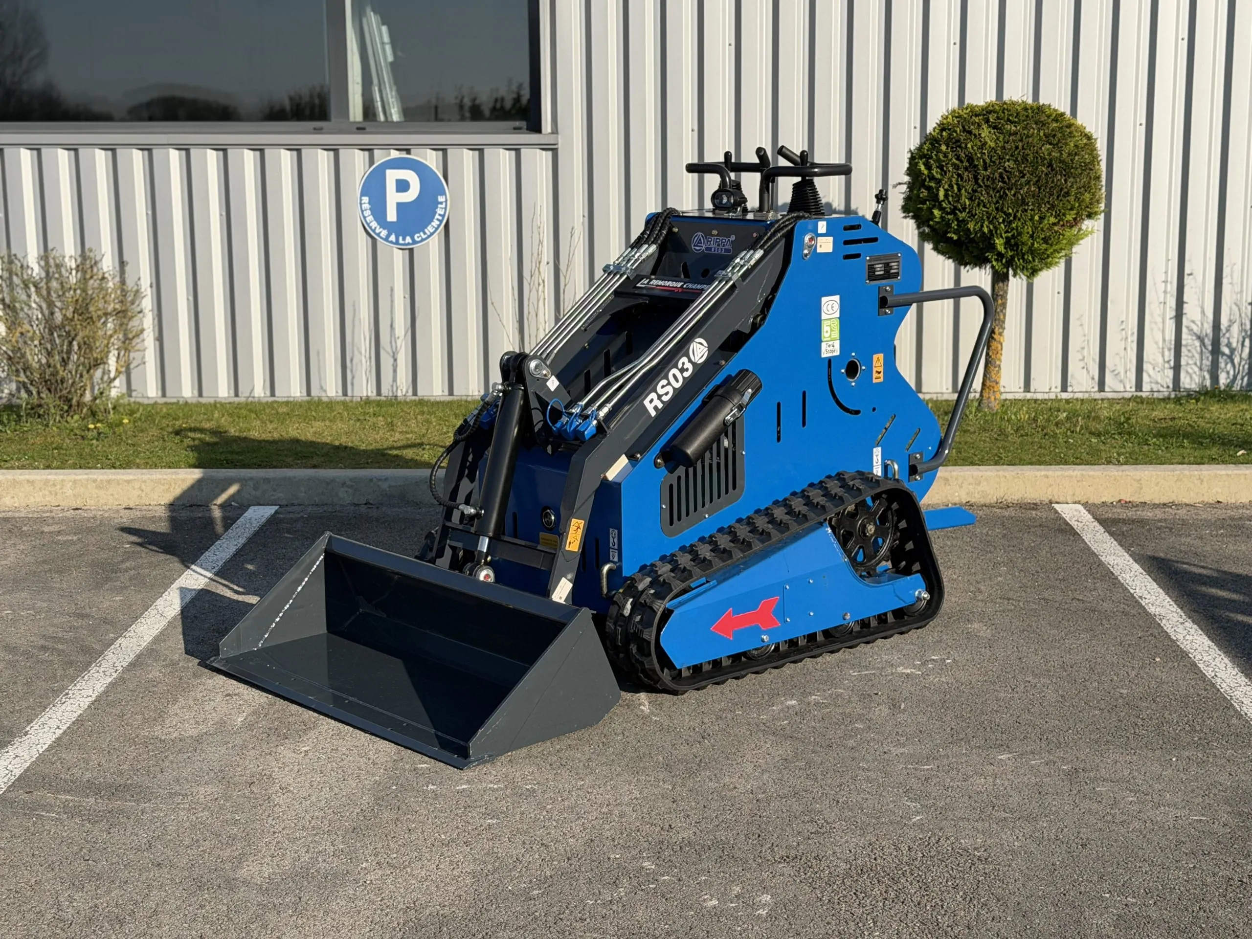 MINI CHARGEUR RS03